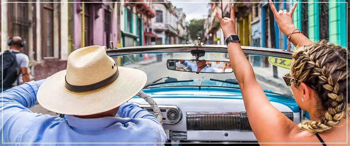 Trinidad renkli evler ve Ancon Plajı – Küba Tatili